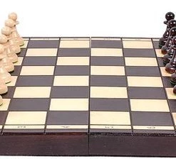 Chess The Game - Elegant Schaakspel - Middelgroot Donkerbruin Schaakbord Incl. Elegante Schaakstukken - Inklapbaar -klassieke-spellen Winkel 550x224 1
