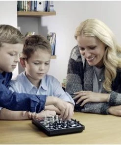 Millenium Millennium M805 Karpov Schaakcomputer, Schaakschool -klassieke-spellen Winkel 550x312 5