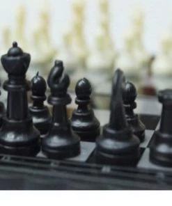 MLDH Schaakspel Mini - Inklapbaar Schaakspel - 13 X 13cm - Reis Schaakbord Met Schaakstukken - Schaakspellen Opvouwbaar - Magnetisch -klassieke-spellen Winkel 550x345 3