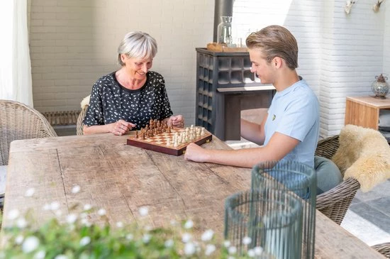 Longfield Schaakspel Hout Opklapbaar Essenhout 45,5x45,5x6,8cm 4 Longfield Schaakspel Hout Opklapbaar Essenhout 45,5x45,5x6,8cm - Afbeelding 2