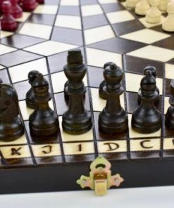 Chess The Game - Schaakspel Voor 3 Personen - Middelgroot Formaat - Uniek Schaakspel! 17 Chess The Game - Schaakspel Voor 3 Personen - Middelgroot Formaat - Uniek Schaakspel! -klassieke-spellen Winkel 550x366 103