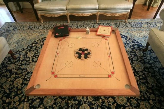 Ubergames Carrom - Hardhout - Offici Le 74x74 Cm Wedstrijd Maat Top Kwaliteit 8 Ubergames Carrom - Hardhout - Offici Le 74x74 Cm Wedstrijd Maat Top Kwaliteit - Afbeelding 6