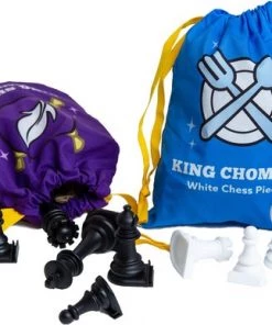 Story Time Chess - Het Verhaal Van Koning Schaak Leren Schaken English Version Gezelschapsspel Voor Familie - Leren Schaken - Winnaar Speelgoed Van Het Jaar Nederland 2022 STEAM - Engels Editie -klassieke-spellen Winkel 550x387 3