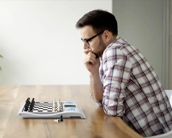 Renkforce Chess Champion Powered By Millennium Schaakcomputer 6 Renkforce Chess Champion Powered By Millennium Schaakcomputer - Afbeelding 4