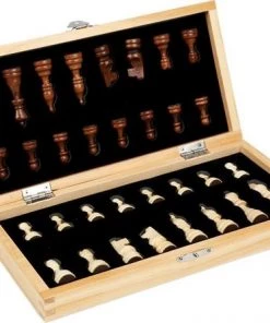 Fedec Magnetische Schaakset - 29x29CM - Compacte Set - Hout -klassieke-spellen Winkel 550x447 5