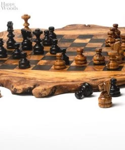 HappyWoods - Handgemaakte Olijfhouten Rustic Schaakspel - 49 Cm - Olijfhouten Schaakbord Met Schaak Stukken - Schaakset - Schaakspellen Schaakspel Hout Volwassenen Schaakborden Kinderen - Cadeau (+ Gratis Beeswax ) -klassieke-spellen Winkel 550x514 1
