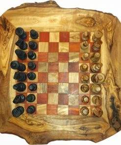 HappyWoods - Handgemaakte Olijfhouten Rustic Schaakspel - Rood 30 Cm - Olijfhouten Schaakbord Met Schaak Stukken - Schaakset - Schaakspellen Schaakspel Hout Volwassenen Schaakborden Kinderen (+ Gratis Beeswax )