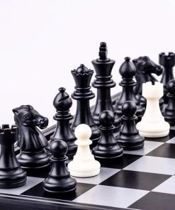 Shagam 3-in-1 Bordspel - 32 Cm - Plastic - Magnetisch - Schaakbord - Dambord - Backgammon - Schaakspel - Schaakset - Schaken - Dammen - Met Schaakstukken - Chess - Hout - Opklapbaar -klassieke-spellen Winkel 550x549 23