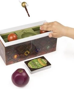 Wizarding World Of Harry Potter Wizardig World Of Harry Potter - Vang De Gouden Snaai - Bordspel 13 Wizarding World Of Harry Potter Wizardig World Of Harry Potter - Vang De Gouden Snaai - Bordspel -klassieke-spellen Winkel 550x595