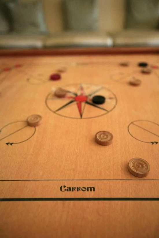 Ubergames Carrom - Hardhout - Offici Le 74x74 Cm Wedstrijd Maat Top Kwaliteit 10 Ubergames Carrom - Hardhout - Offici Le 74x74 Cm Wedstrijd Maat Top Kwaliteit - Afbeelding 8